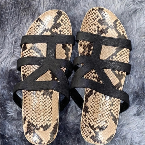 Via Spiga black  snake print women’s sandals slides Sz 39 - Picture 5 of 9